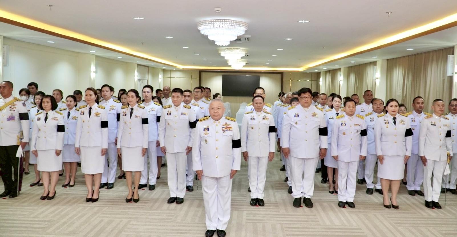 title - นที่ 24 กุมภาพันธ์ 2569 นายวิทูล ประดิษฐบุญ มอบหมายให้  เจ้าหน้าที่ ส.ป.ก.ปราจีนบุรี เข้าร่วม พิธีวางพานพุ่มดอกไม้และถวายสักการะ เนื่องในวันคล้าย วันพระราชสมภพของพระบาทสมเด็จพระพุทธเลิศหล้านภาลัย